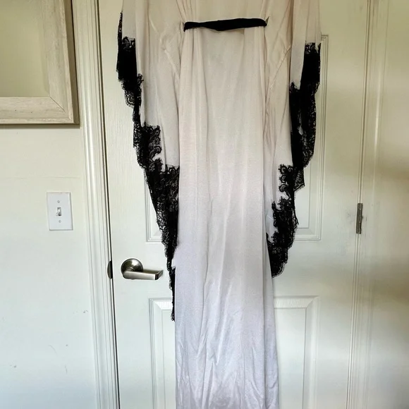 Rosamosario 100% Raw Silk Kaftan & Black Chantilly Lace “Natural Beauty” Large - Picture 15 of 17